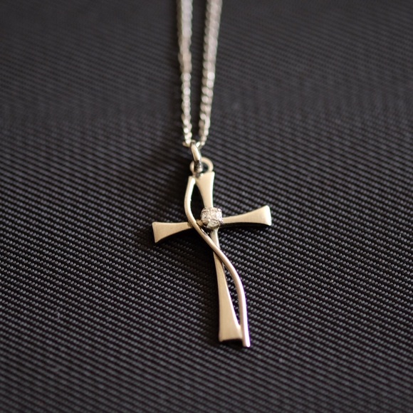 Silver cross necklace