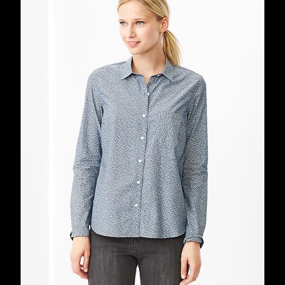 Gap Fitted boyfriend printed chambray shirt