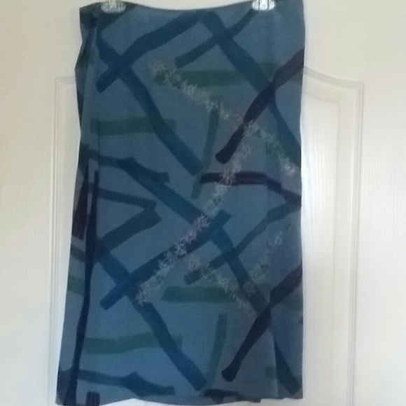 Silk Skirt and Blouse - Picture 3 of 3