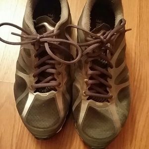 Nike Air Max tennis shoes