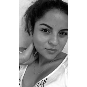 Meet your Posher, Claudia