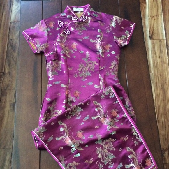 Beautiful Silk Dress!!!🐉
