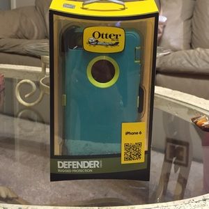 Otterbox defender case for IPhone 6.
