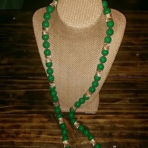 Lovely green and gold chunky necklace
