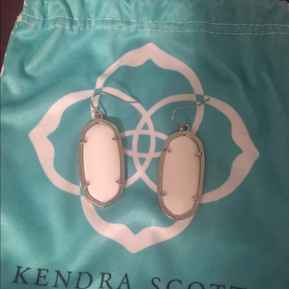 Kendra Scott Elle Earrings