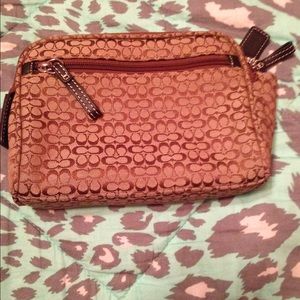 coach makeup bag