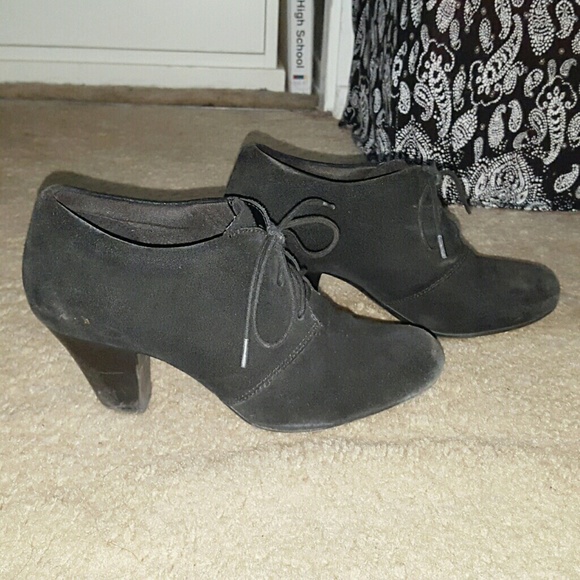Clarks Shoes - 🔥2 for 12🔥Black heeled oxfords