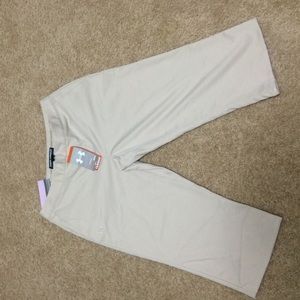 Under Armour Khaki Golf Capri Pant Women's size 10