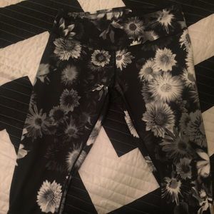 Capri workout pants