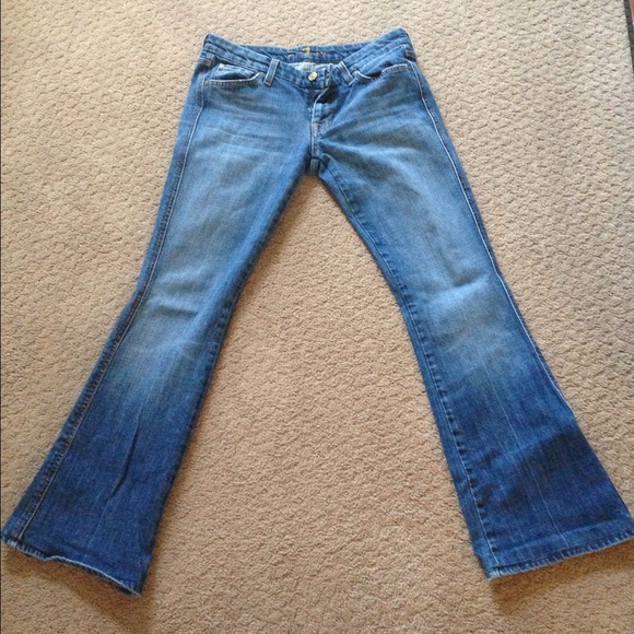 Seven for all mankind A Pocket