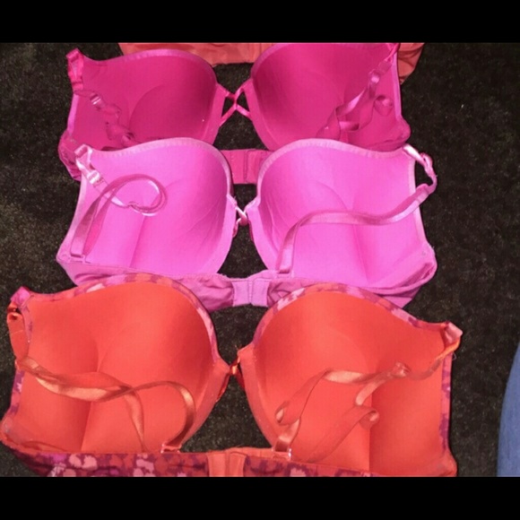 Victoria's Secret bras - Picture 2 of 2