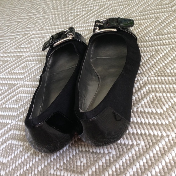 ✖️️SOLD IN BUNDLE✖️ Classy Black *Almost* Flats - Picture 4 of 4