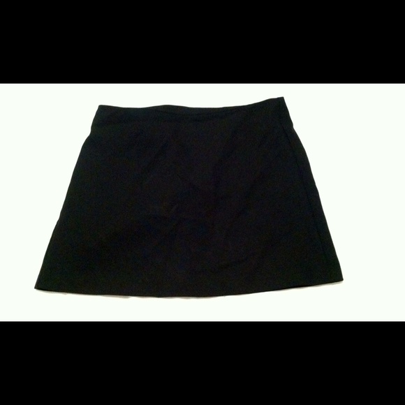 Super cute small black Banana Republic skirt - Picture 1 of 4
