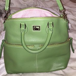 Green Dooney &Bourke leather purse!!