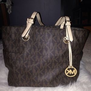 MICHAEL Michael Kors Signature Tote~NO TRADES thnx