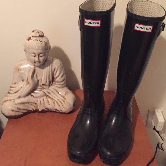 Black hunter boots