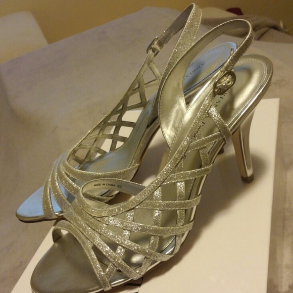 Brand New With Tags Heels - Picture 2 of 4