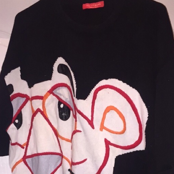 Iceberg sweat shirt
