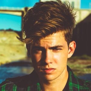 Meet your Posher, Chase