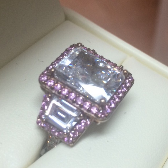 Designer statement ring !!! - Picture 2 of 4