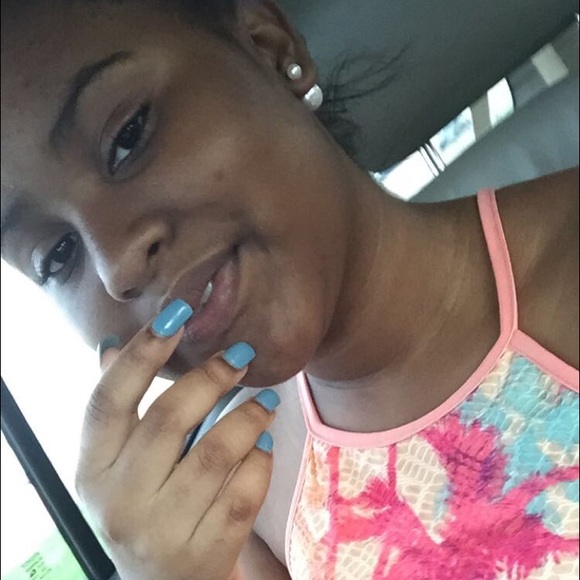 Meet your Posher, Leah