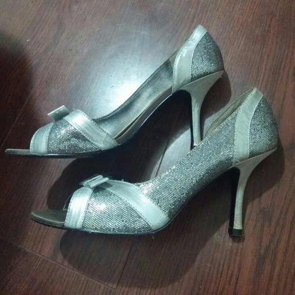 Silver sequined peep toes - Picture 2 of 3