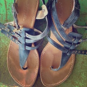 2" heel gladiator sandals. Brown leather. 3 clasps