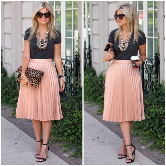 Mossimo Supply Co. Dresses & Skirts - 🎀 Blush Satin Pleated Skirt