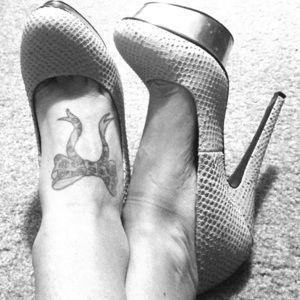 Fabulous nude fergie heels!