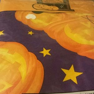 Halloween tablecloth! !!