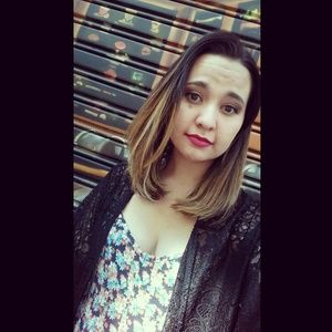 Meet your Posher, Kaila