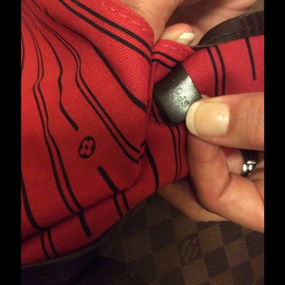 Authentic Louis Vuitton damier neverfull Mm - Picture 2 of 3