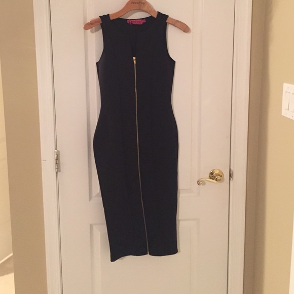 Boohoo zip up dress