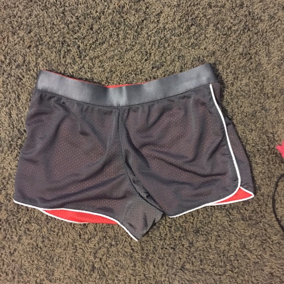 Reversible grey running shorts