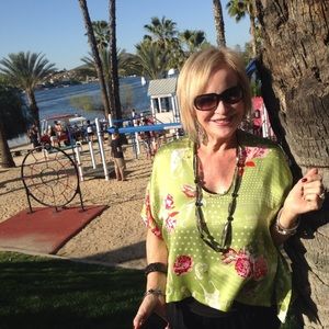 Meet your Posher, Claire