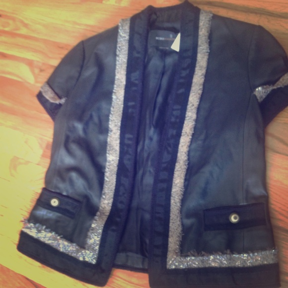 BCBG MAXERIA
BLACK 100% Leather