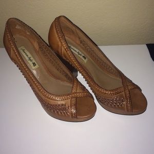 Tan braided faux leather heels