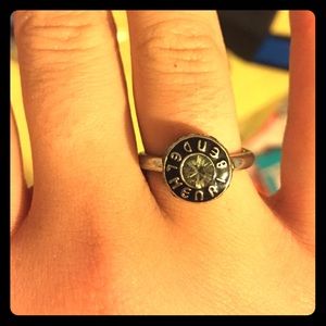 Henri Bendel ring