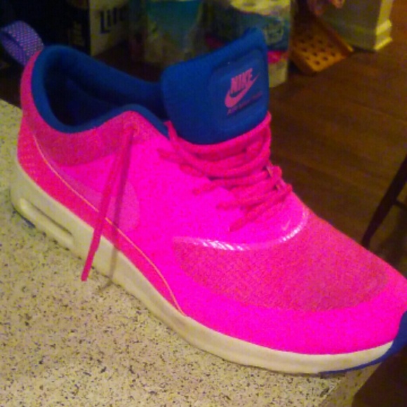 Size 9 air max nike
