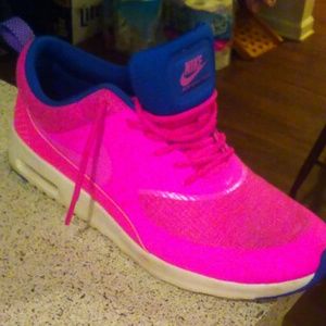 Size 9 air max nike