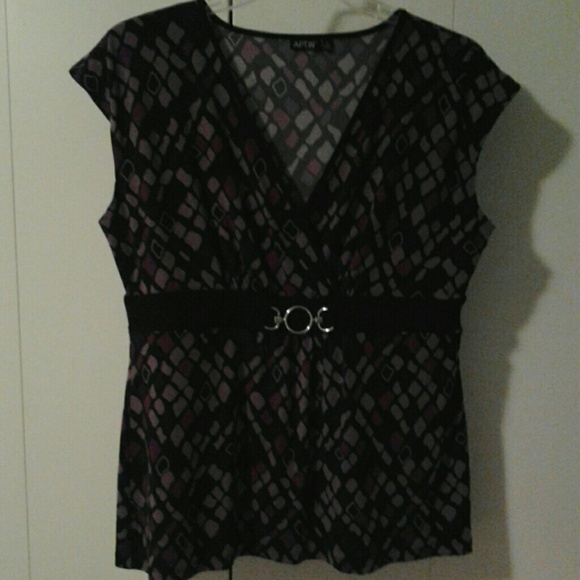 Pretty Purple Patterned Blouse w/ Metal Accent