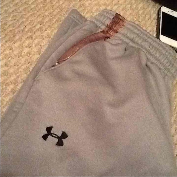 under armour sweatpants . medium