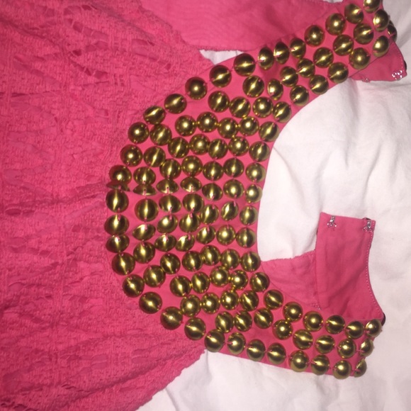Trina Turk pink lace too w/ gold botton collar