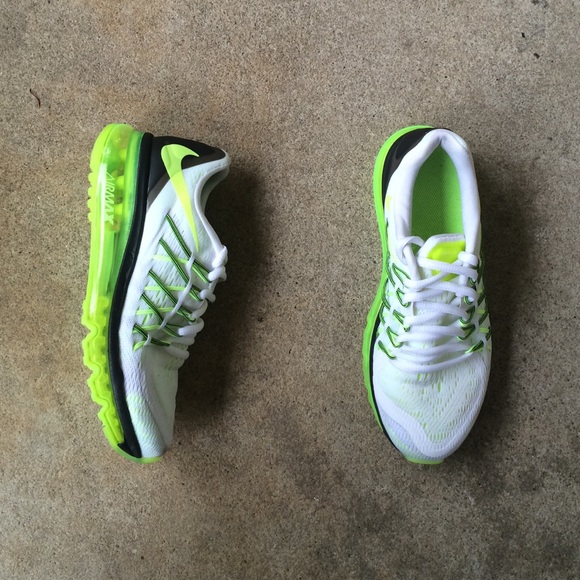 Nike Shoes - SOLD Nike Air Max 2015