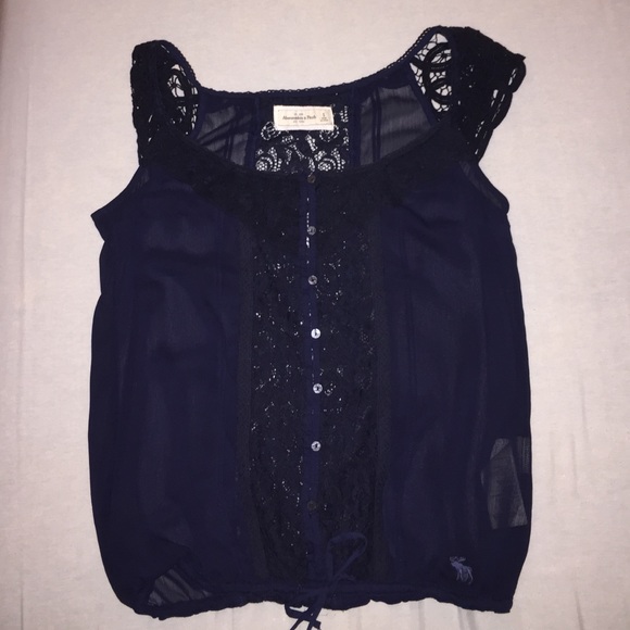 Abercrombie & Fitch top- LIKE NEW