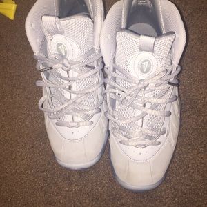 Wolf grey foamposities