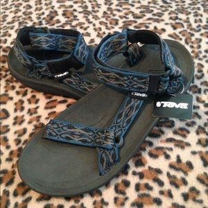 Teva Sandles