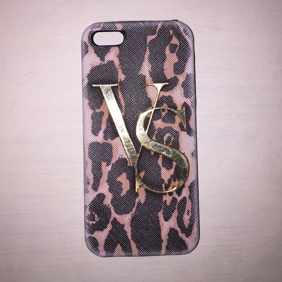 🚨MORE THAN ONE CASE🚨 iPhone 5/5s cases