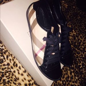 Burberry shoes
