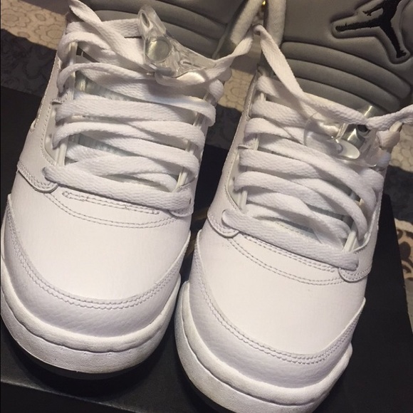 Jordan Retro 5 Metallicas - Picture 2 of 3